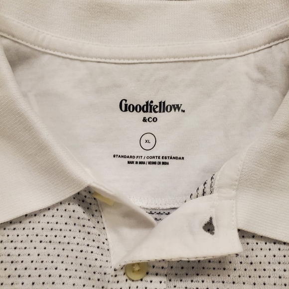 Collared shirts - Picture 2 of 4